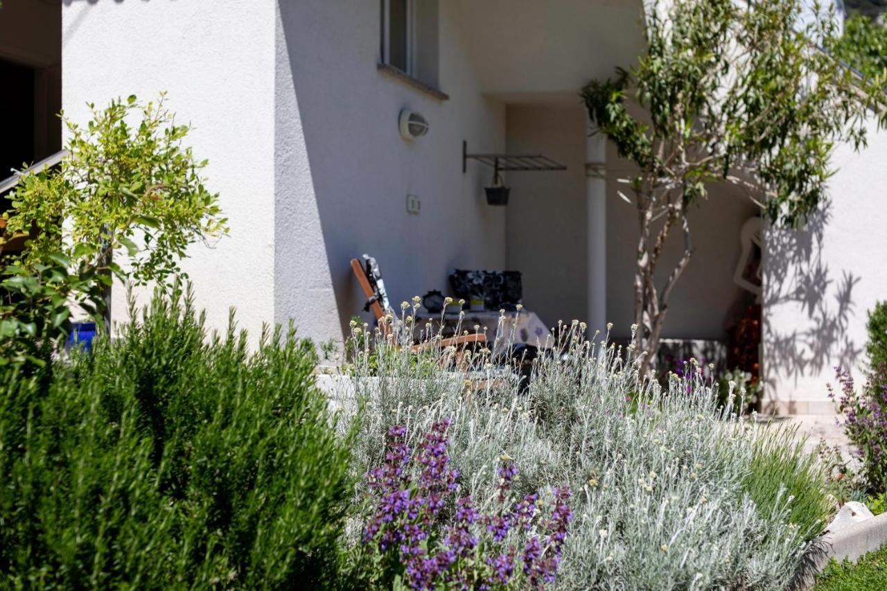 Apartments Hana Baska  Exterior photo